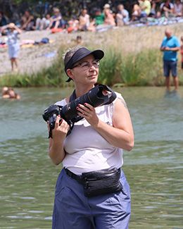 Teilnehmende des Nachtlaufs und LEW Kuhseetriathlons können sich auf professionelle Fotos von Sport in Augsburg freuen.